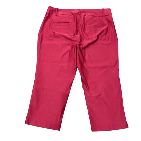 Lane Bryant Signature Fit Slim Berry Capri Pant Size 20 - Picture 3 of 6